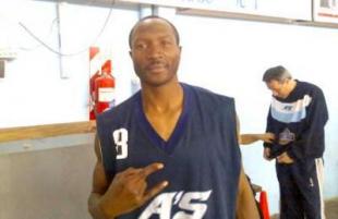 Tim Jones fue desafectado en Argentino