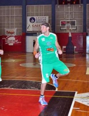 Walter Herrmann volvi a jugar Por sus amigos