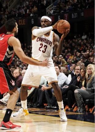 Cleveland baj al "uno" y acecha