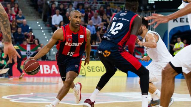 Gran partido de Campazzo para superar a Baskonia a domicilio