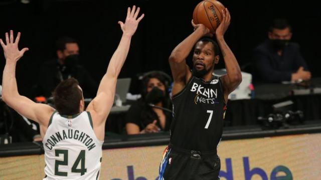 Los Nets triunfan con una bestial noche de Kevin Durant