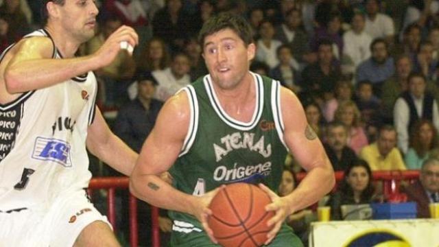 Atenas cambia. Wilson por Osborne. Vuelve Roberto Gabini