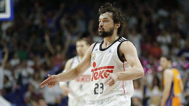 Una oda al baloncesto con victoria blanca en la prrroga