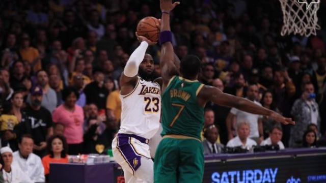 LeBron James fue el hroe de los Lakers