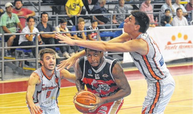 Unin y Atenas con holgura