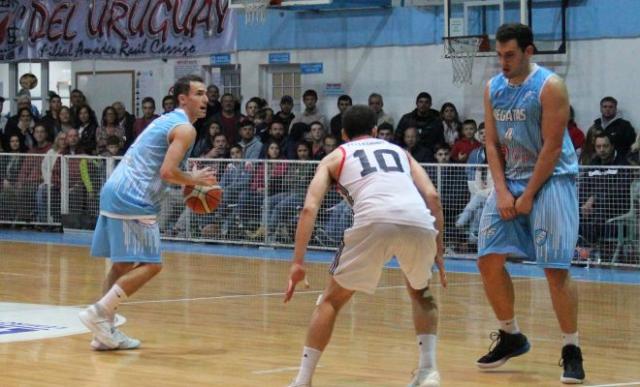 Lanus y Regatas respiraron en casa