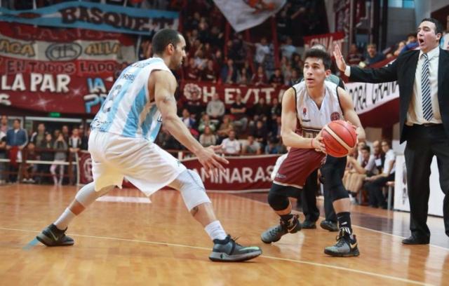 Lanus en carrera en el Federal