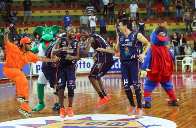 Bauru es el segundo clasificado al Final Four de la Sudamericana