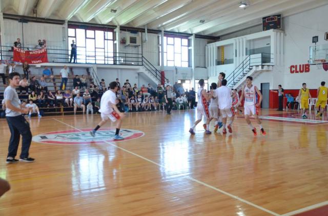 Anzorena y Atenas temprano a semifinales