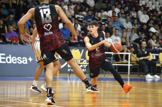 Estudiantes impuso sus argumentos