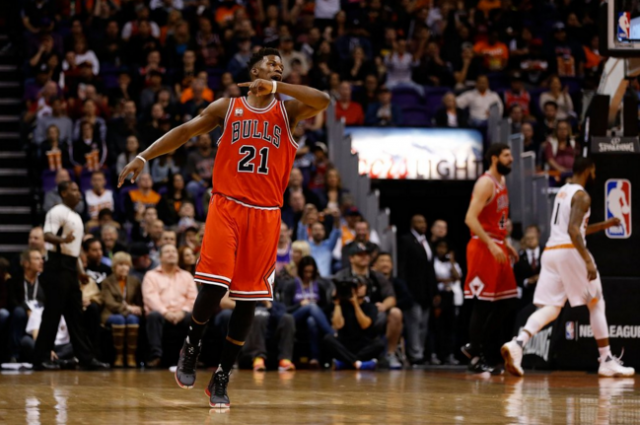 Los Bulls, con Butler en llamas, ganaron en Phoenix