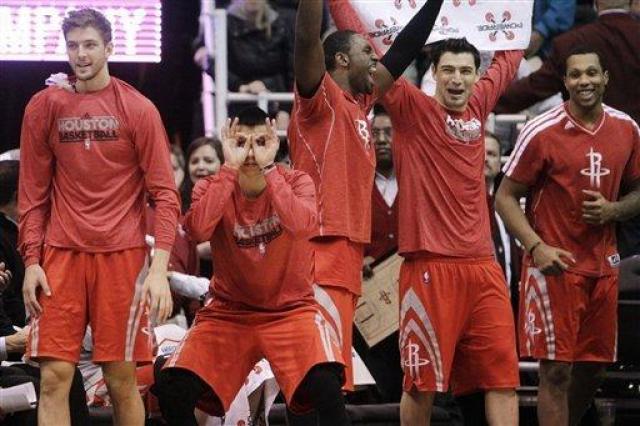 Paliza histrica de los Rockets