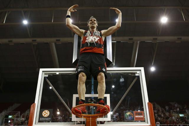 Laprovttola y Herrmann campeones del mundo con Flamengo