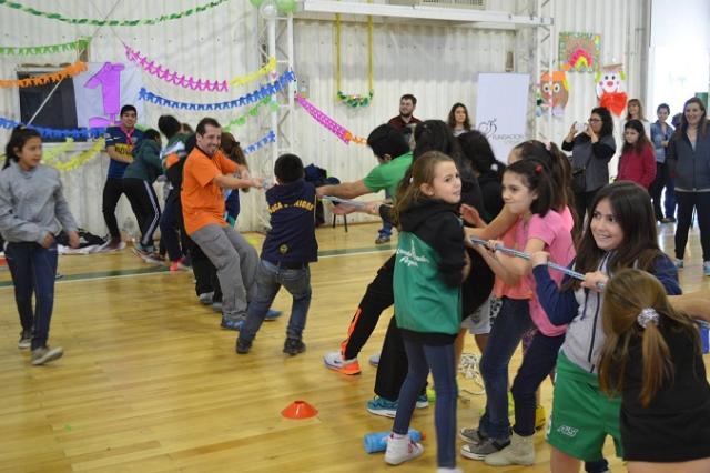 Gimnasia Indalo y la Fundacin Crecer festejaron el da del nio