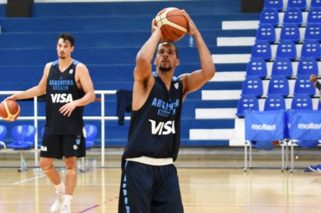 Erik Thomas, de la NCAA a Regatas Corrientes