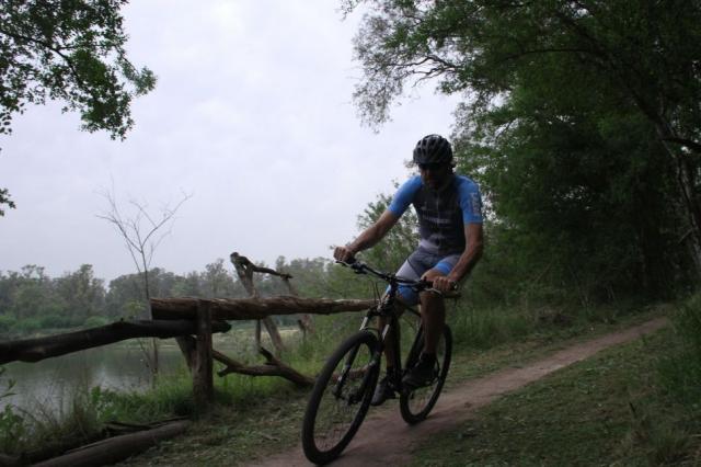 Oberto se entrena en bici para subir al Aconcagua