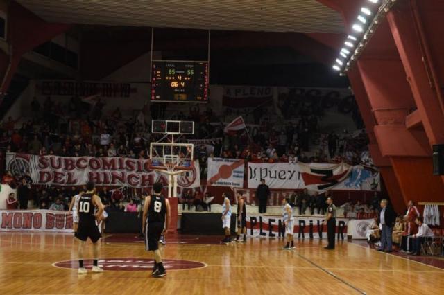 Racing sin techo, River con la ventaja