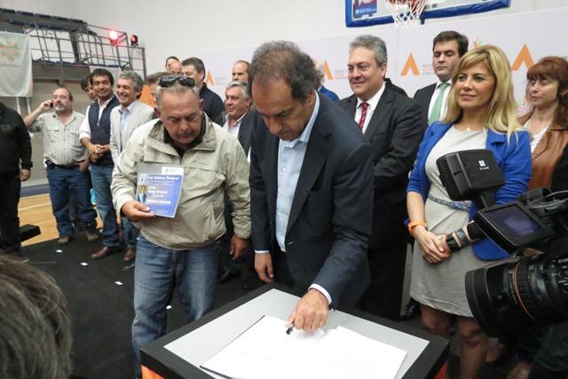 Pearol nombr como Presidente Honorario a Daniel Scioli