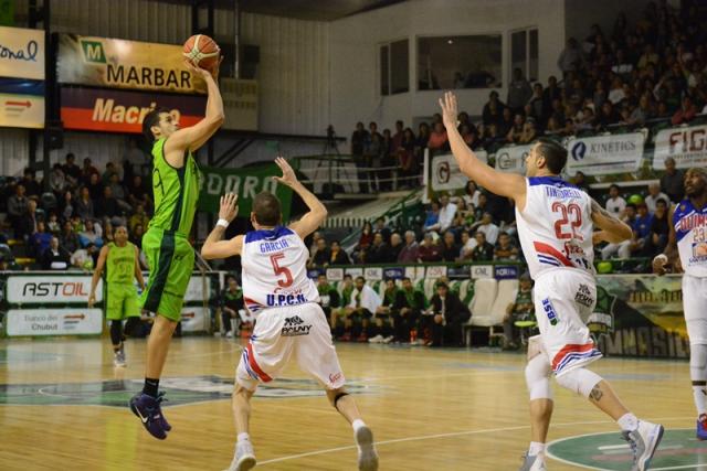 Gimnasia se meti en semifinales de conferencia