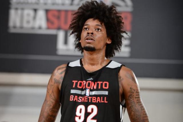 Lucas Nogueira fue contratado por Toronto Raptors