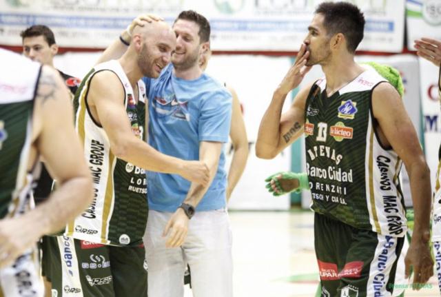 Atenas se recuper ante Estudiantes