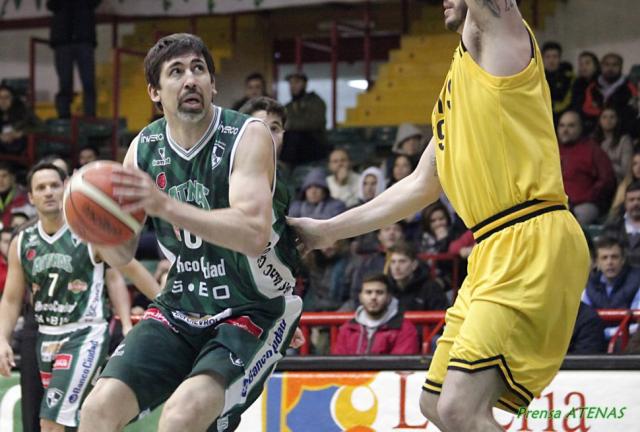 Atenas super a Obras y ahora suea con ingresar a play offs