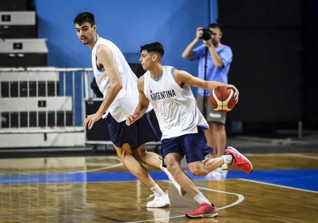 Amistosos con jugadores de presente y futuro