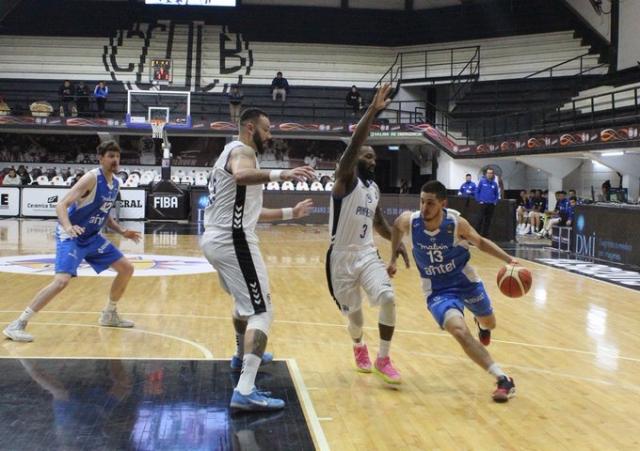 Pinheiros derrot a Malvn en el inicio