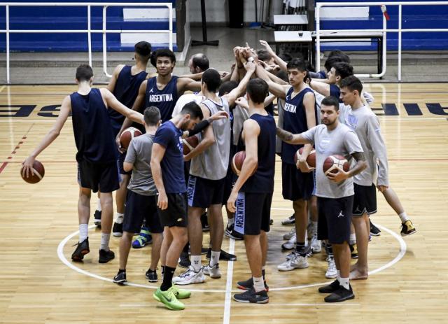 Plantel completo para el Sudamericano U18