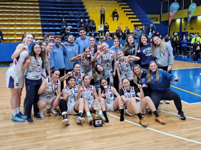 Rosario disfrut de la Copa 99 Aniversario