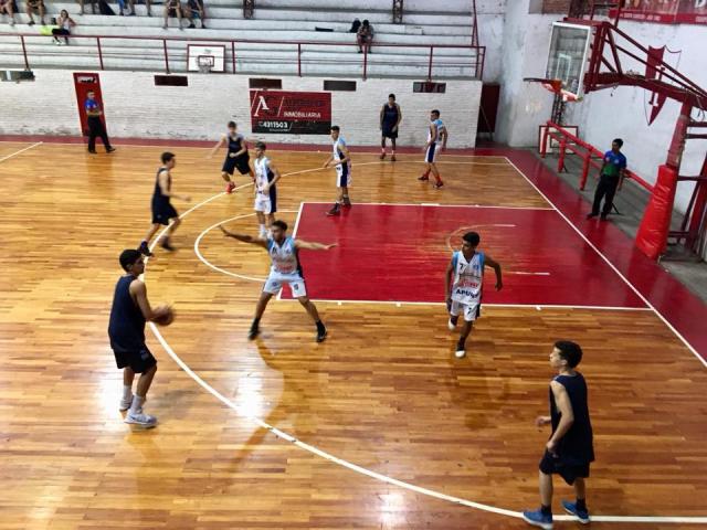 Tucum disfrut de la presencia del U15