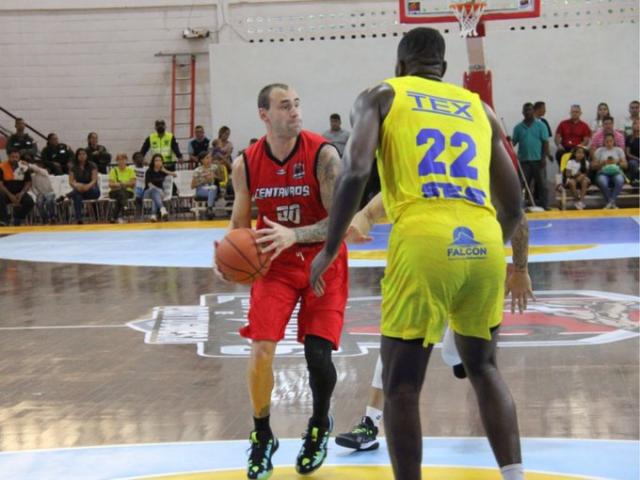 Hiriart arranc invicto, Arengo rompi una marca, Romano es All-Star