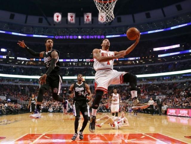 Otro duro golpe para Derrick Rose