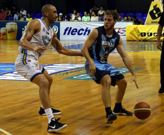 Regatas es un carnaval del gol