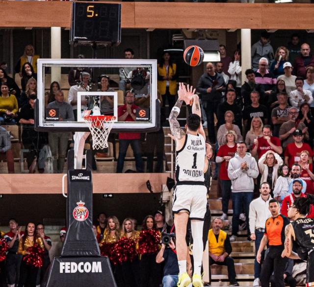 Vildoza, el h�roe para Bologna